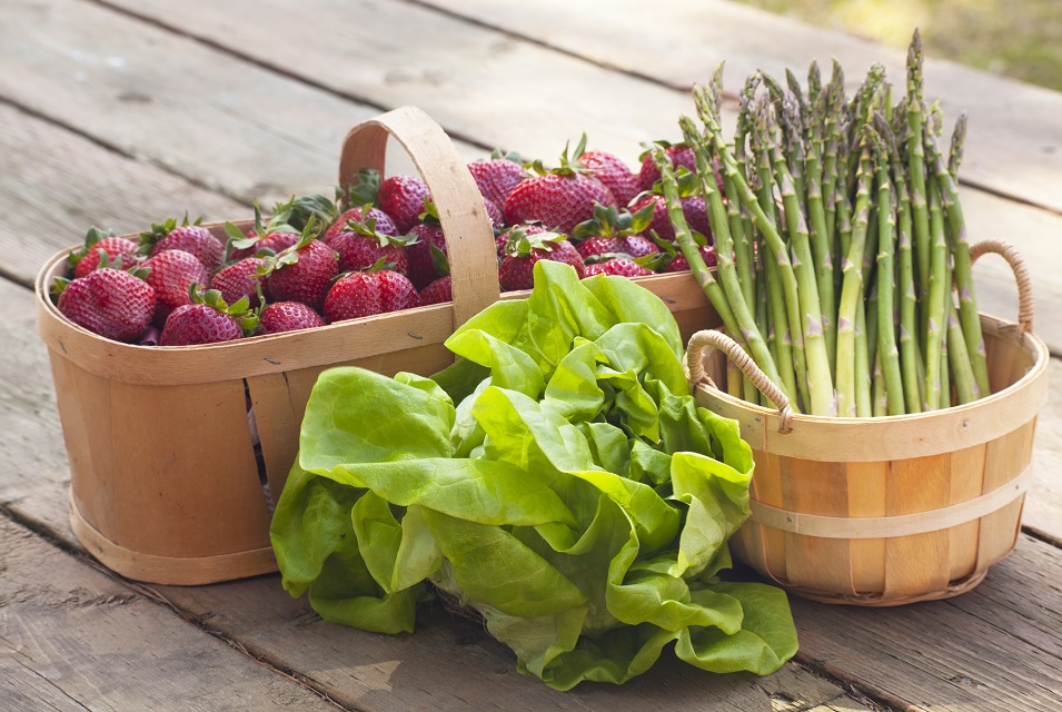 Strawberries Asparagus and Lettuce