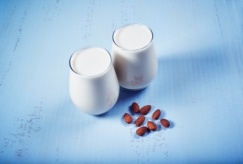 Homemade Almond Milk_100