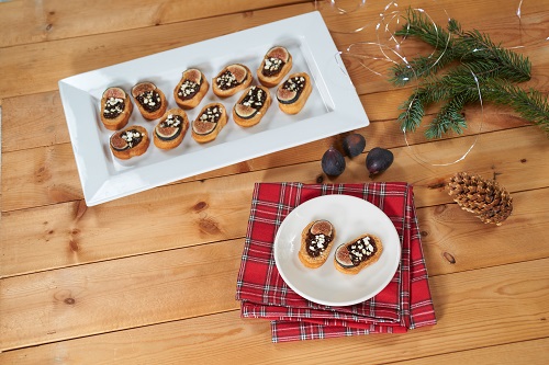 FigGoatCheeseCrostini500