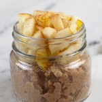 Overnight oats with pears and spice